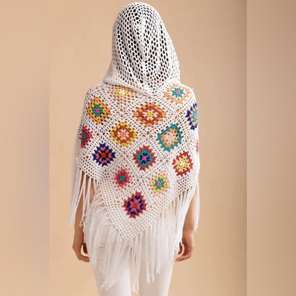 SAACHI Anthropologie- Hooded White Square Crochet Fringe Poncho OS