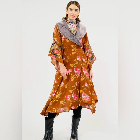 ARATTA Elegant Boho Chic Charlene Princess of Monaco Kimono Dress