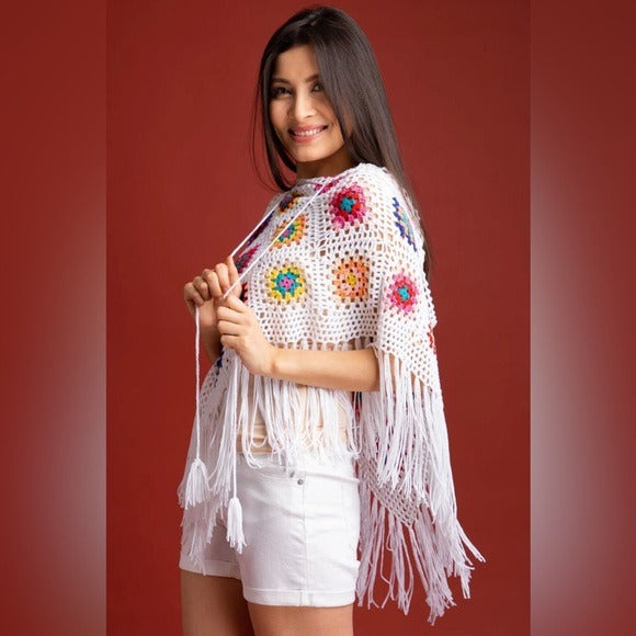 SAACHI Anthropologie- Hooded White Square Crochet Fringe Poncho OS